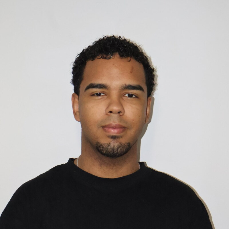 Emmanuel "Manny" Gomez, representante de Momentum Solar en Union City